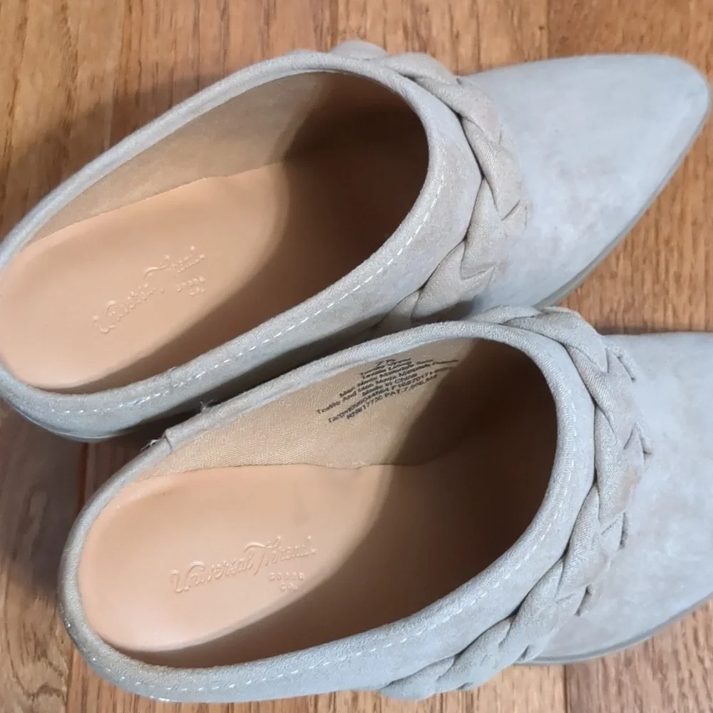 Universal Thread Booties - Picture 2 of 7